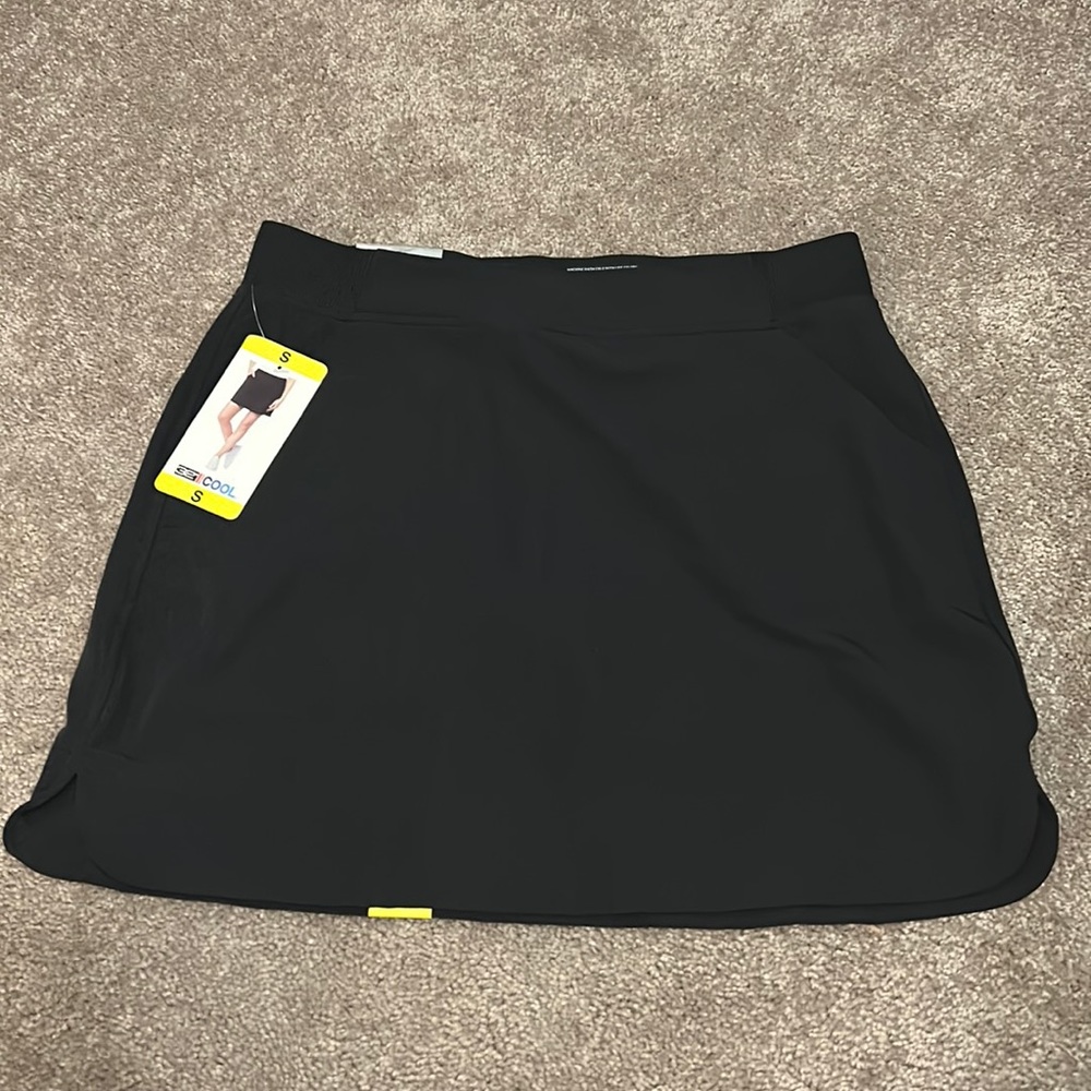 32 Degrees Black Skort. NWT